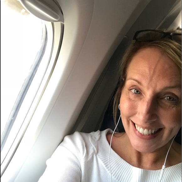 Meet your Posher, Cristal, added chemo hair!!! February 2025!!! - Picture 3 of 9